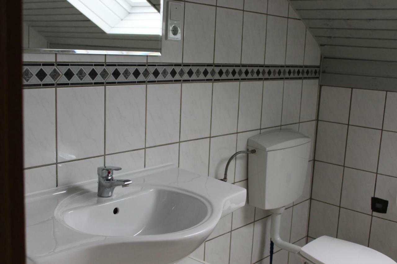 Gasthof Roessle Ochsenwang Bissingen an der Teck Exterior foto